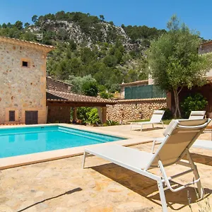 Ferienhaus Fabulous Rural House With Views To The Mountains With Swimming Pool, Caimari